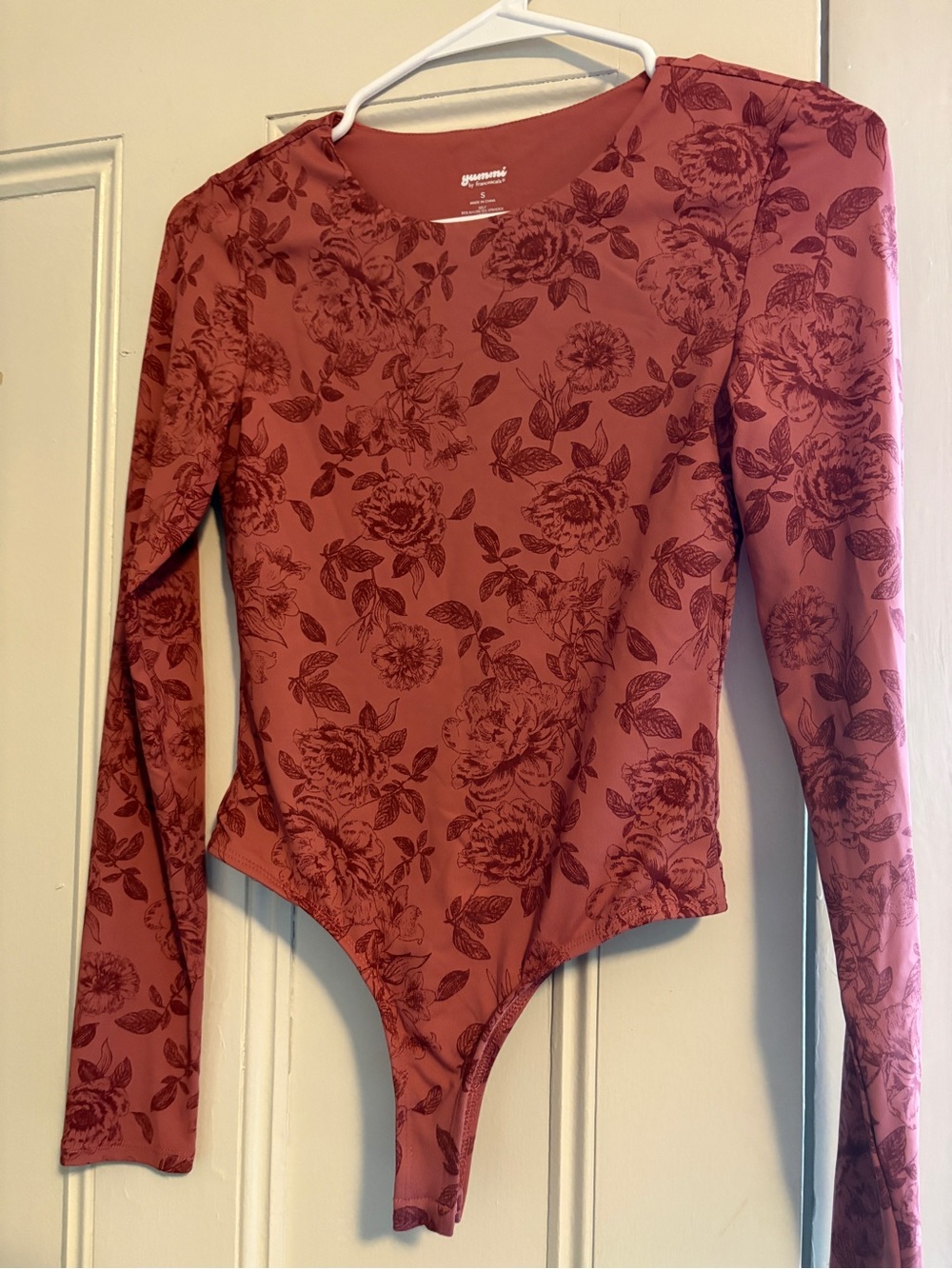 Francesca's Collections Mauve Floral Long Sleeve Bodysuit